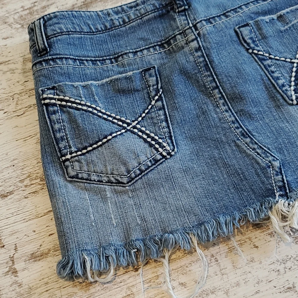 Denim mini skirt size 27 Distressed Frayed - Picture 7 of 7
